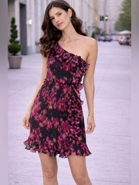 open lace back dress Amazon.com: BCBGMAXAZRIA Women's One Shoulder Sleeveless Floral Applique  Midi Cocktail Dress, Black Combo, 4 : Clothing, Shoes & Jewelry main image 1
